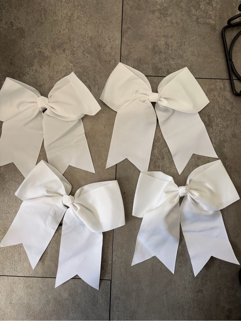 🤍✨ Set of 4 White Cheer Bows ✨🤍
